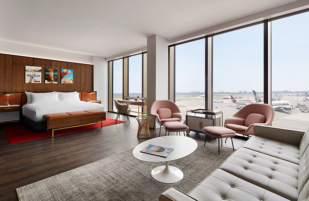 TWA Howard Hughes Suite with Runway View O