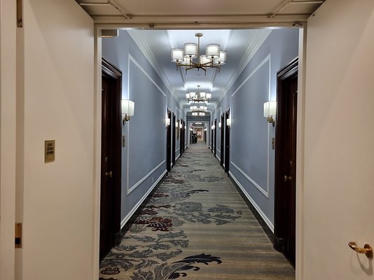 palace-hotel-san-francisco-corridor-2