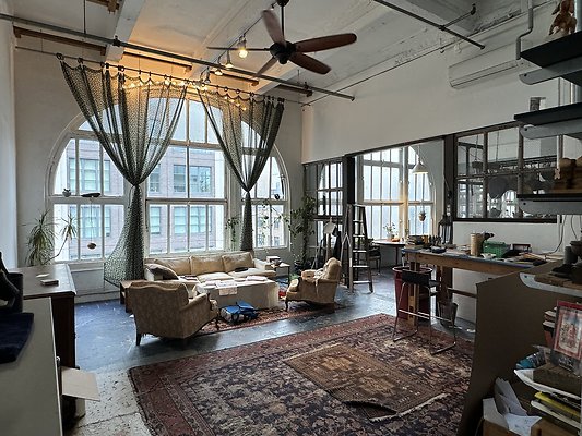 110 Bridge Street 4th Fl Just out of Hot Zone 110 Bridge Street 4th Fl Just out of Hot Zone